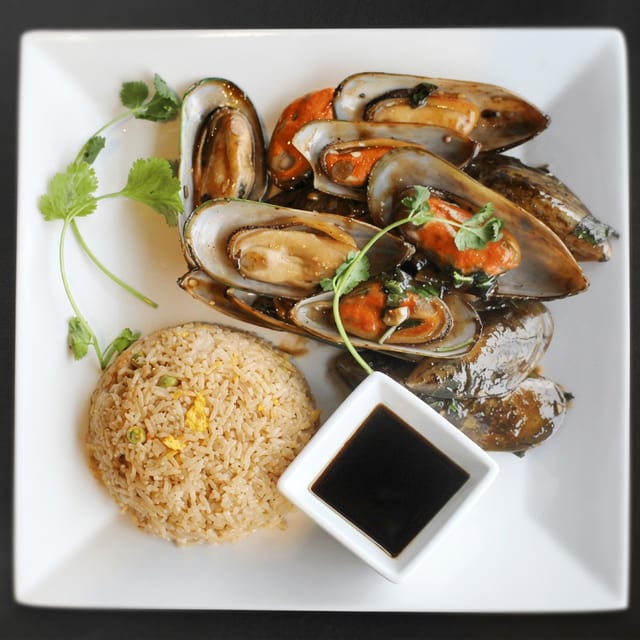 Sweet Thai Basil Mussel.